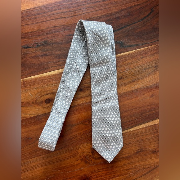 Banana Republic Other - Banana republic floral spring men’s tie